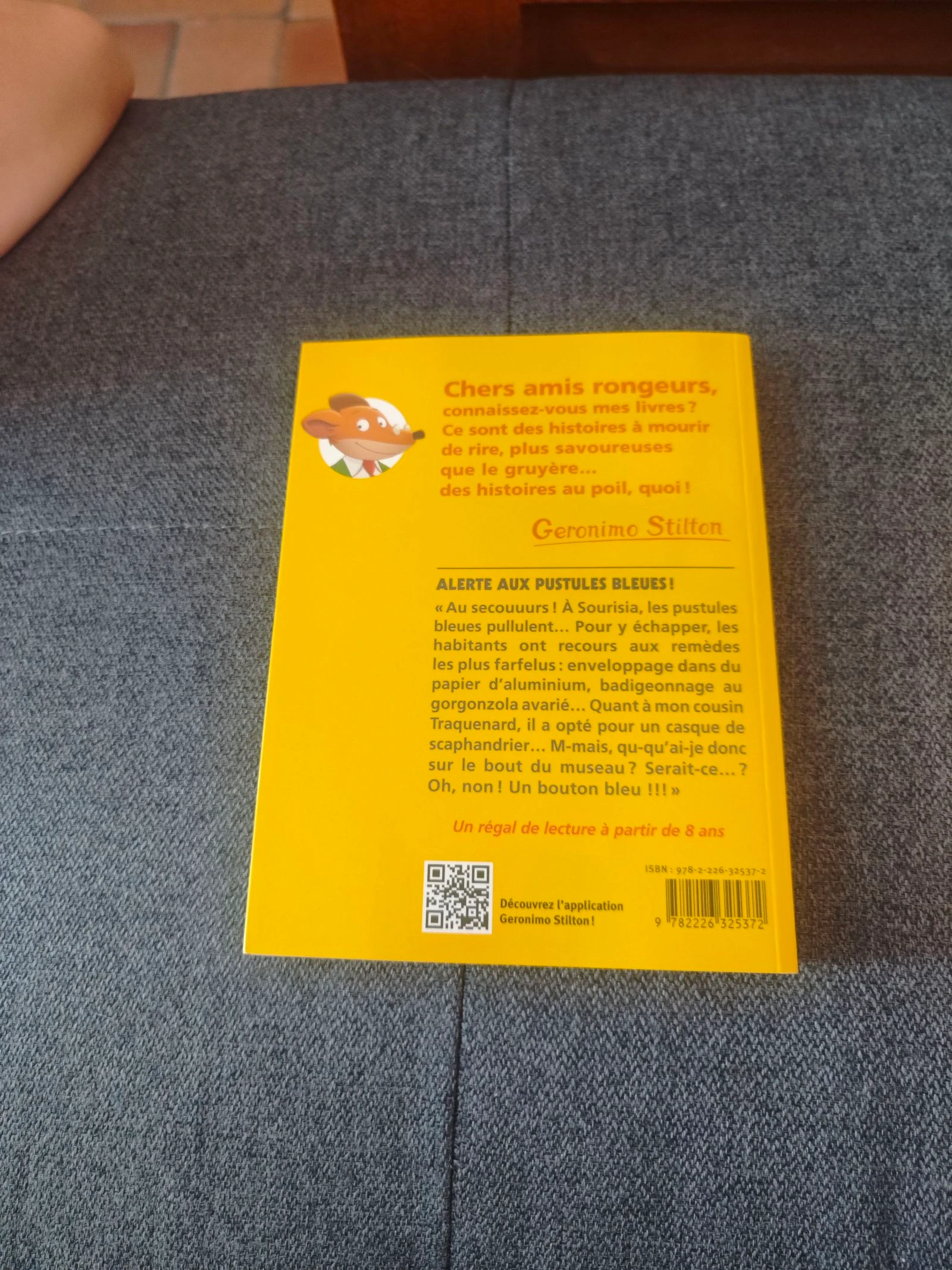 Blue Pimple Alert! Volume 73 – photo 3